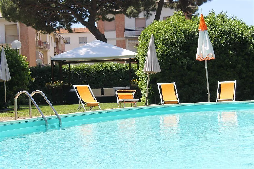Ricci Hotel - Marina Di Grosseto 4*,